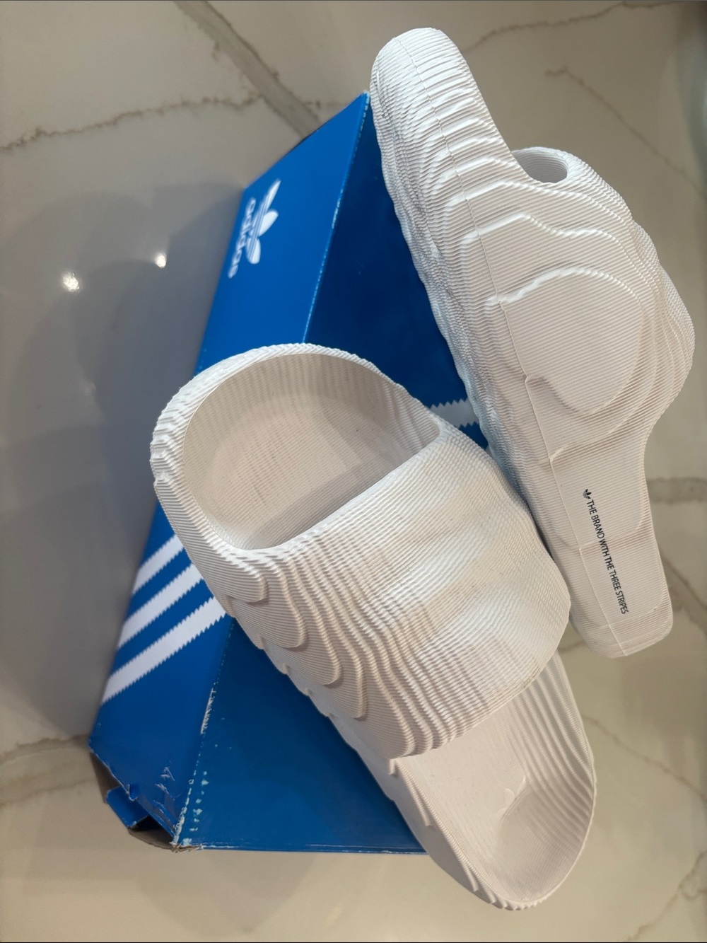 adidas Kids White Textured Slide Sandals - Picture 1 of 3